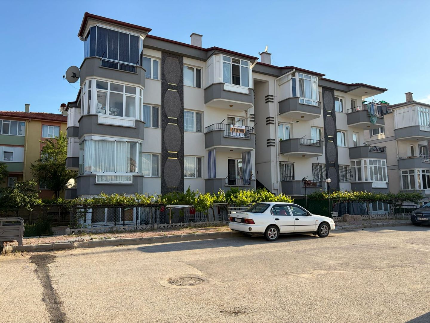 EŞREFPAŞA MAHALLESİNDE SATILIK 3+1 ARAKAT DAİRE