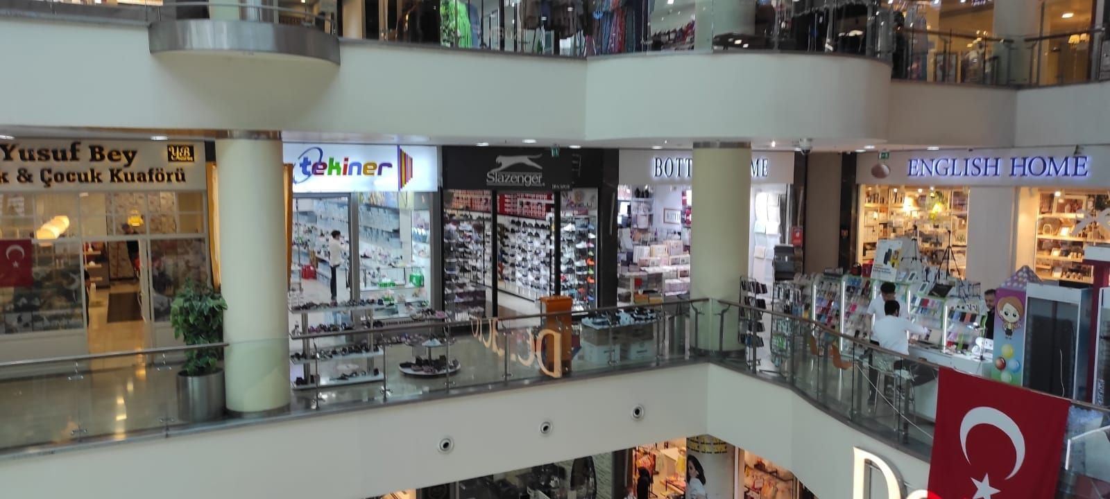 AVM DE EN ÇOK TALEP GÖREN GİRİŞ KATINDA 50M2 KİRACILI DÜKKAN