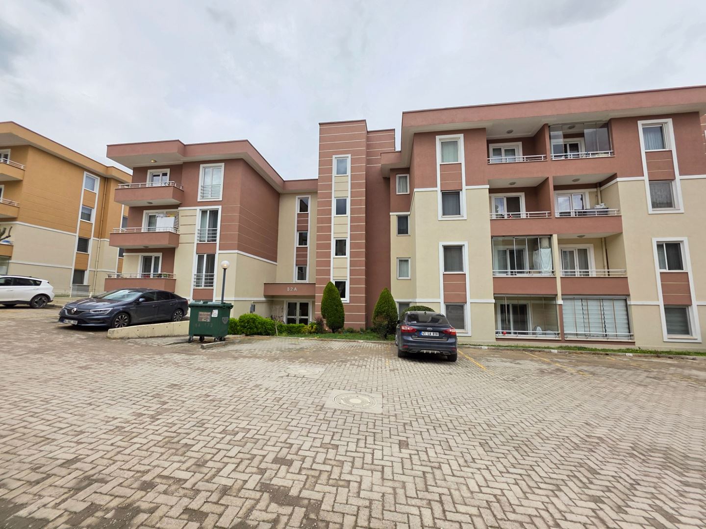 ALTIN EMLAK'tan EVİMİZ KOCAELİ'de GENİŞ 2+1 SATILIK DAİRE