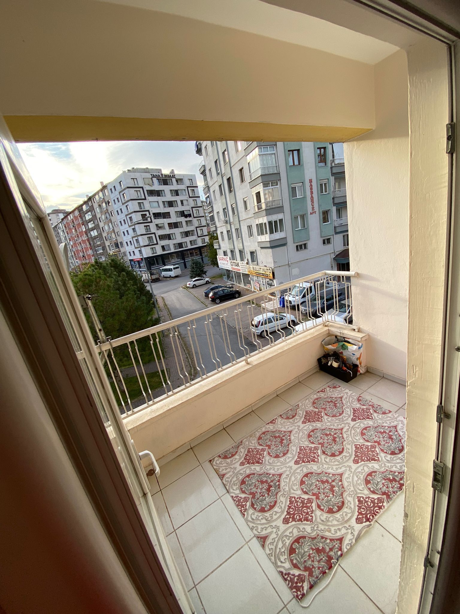 Gülük Mahallesinde Cadde Üstü Fırsat Dairesi (Acil)