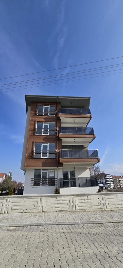 ALPAGUTBEY'DE SATILIK 2+1 DAİRE ALTIN EMLAK'TAN