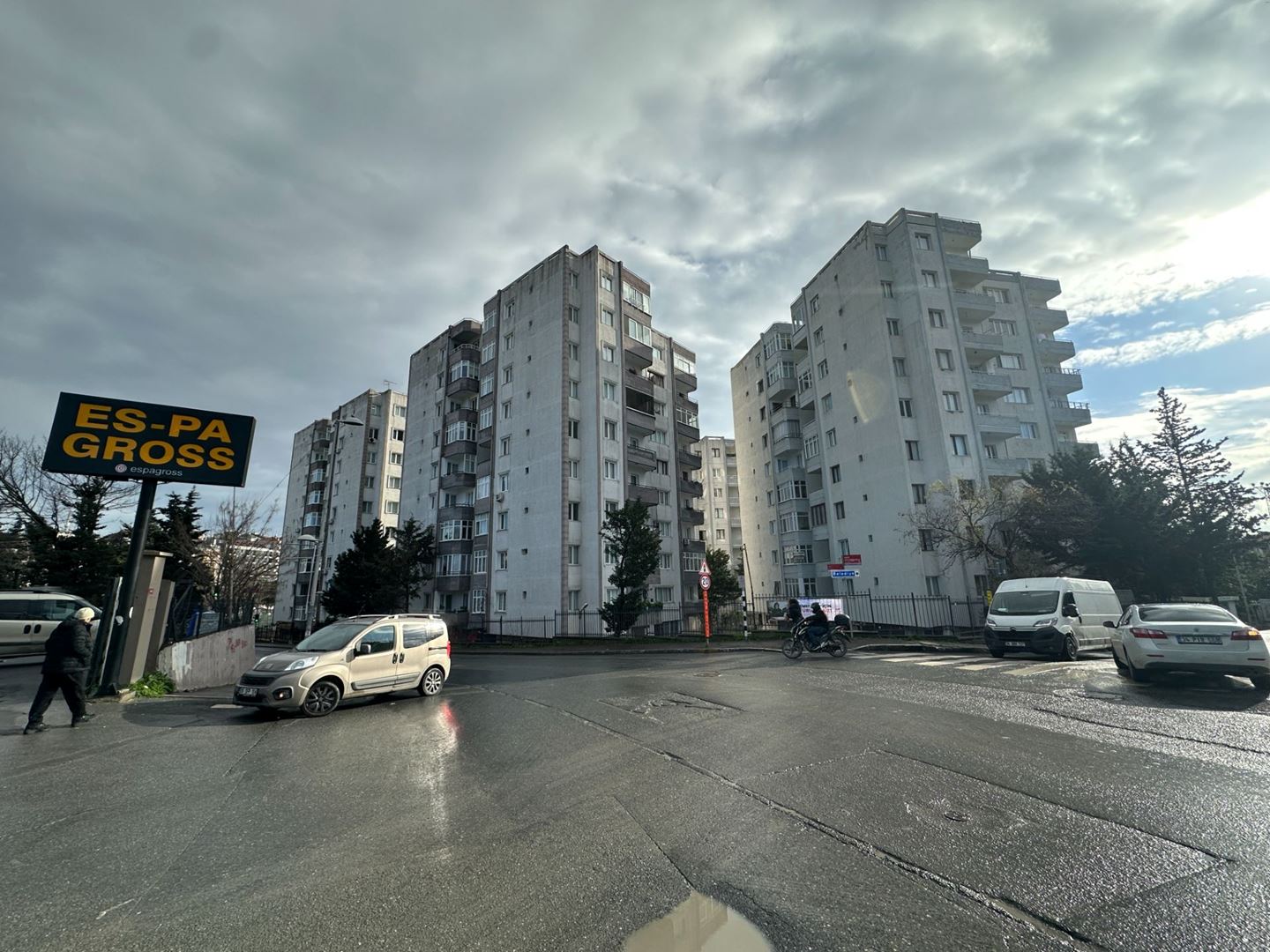 Avcılar Ambarlıda İncikent Sitesinde Satılık 3+1 Daire