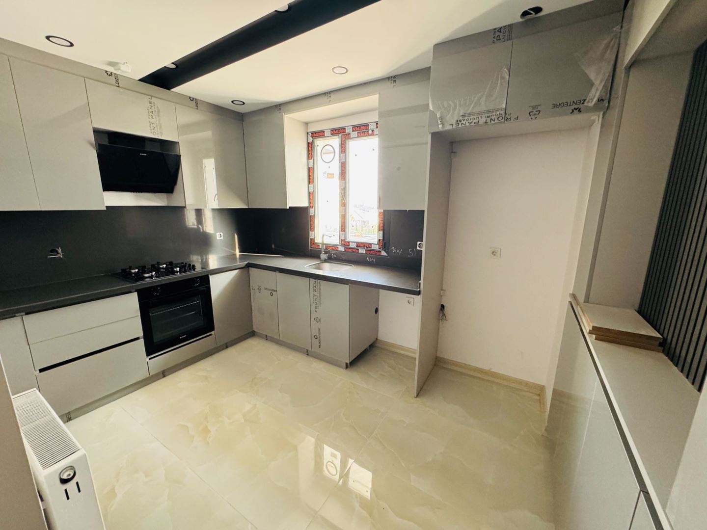 ZAFER MAH. HAVUZLU SİTE İÇERİSİNDE SATILIK 3+1 DAİRE